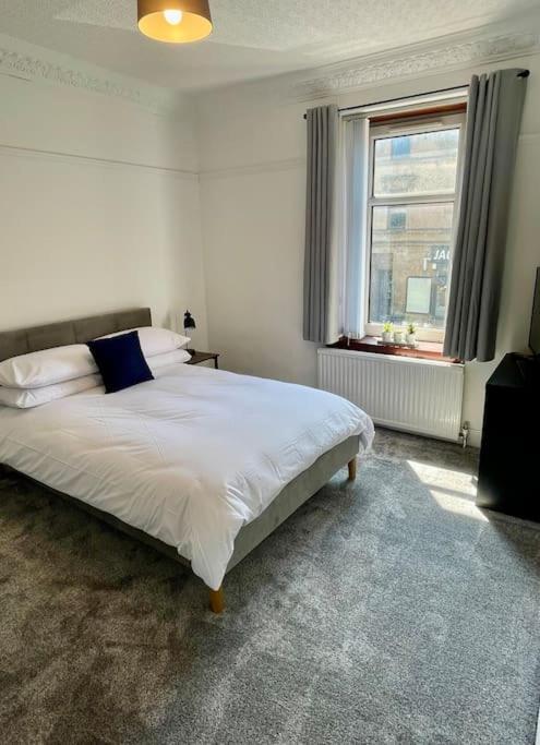 Large 2 Bed Near Glasgow Airport Paisley Esterno foto