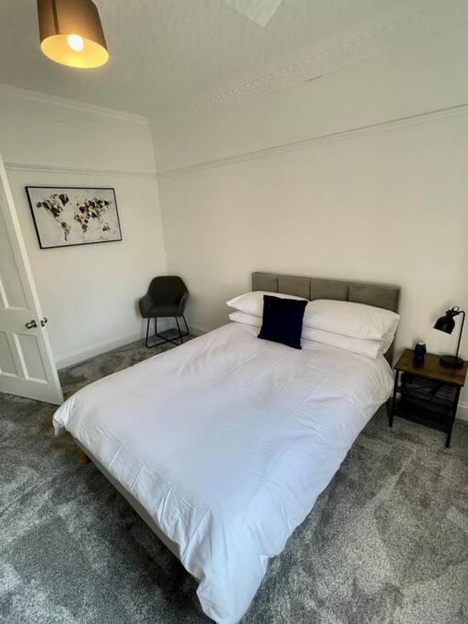 Large 2 Bed Near Glasgow Airport Paisley Esterno foto